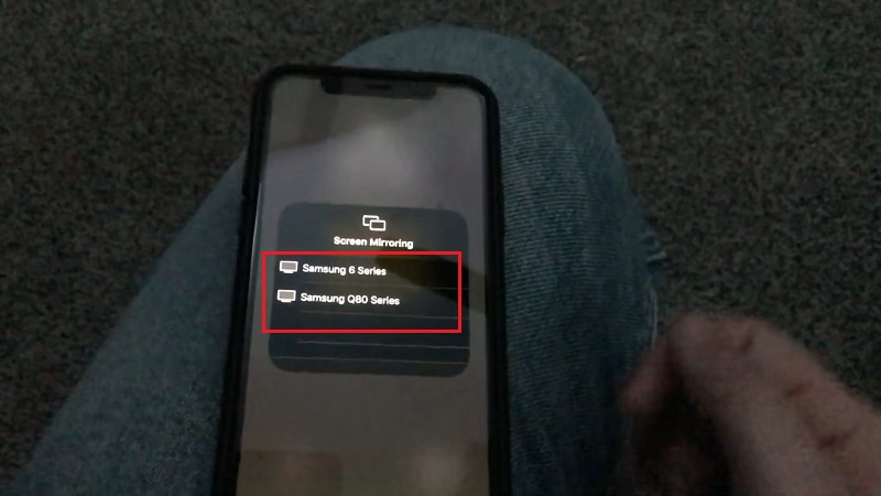 Chọn tiếp tên TV Samsung mà bạn muốn kết nối trên iPhone.