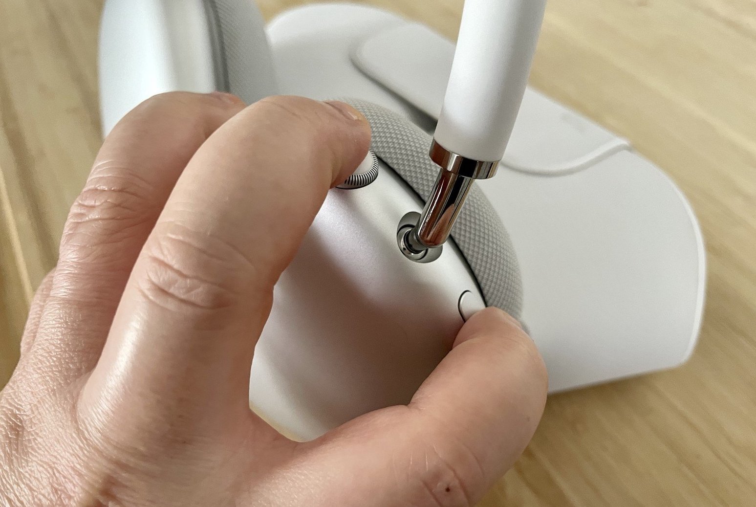Cách reset Airpods, Airpods Pro, Airpods Max về cài đặt gốc ban đầu 