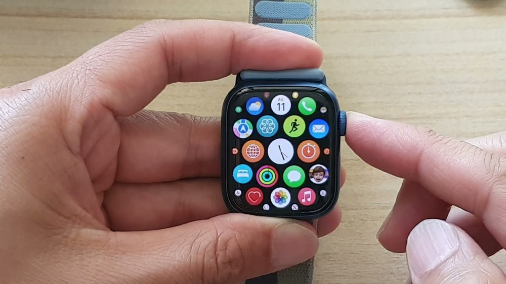 Cách tắt nguồn Apple Watch
