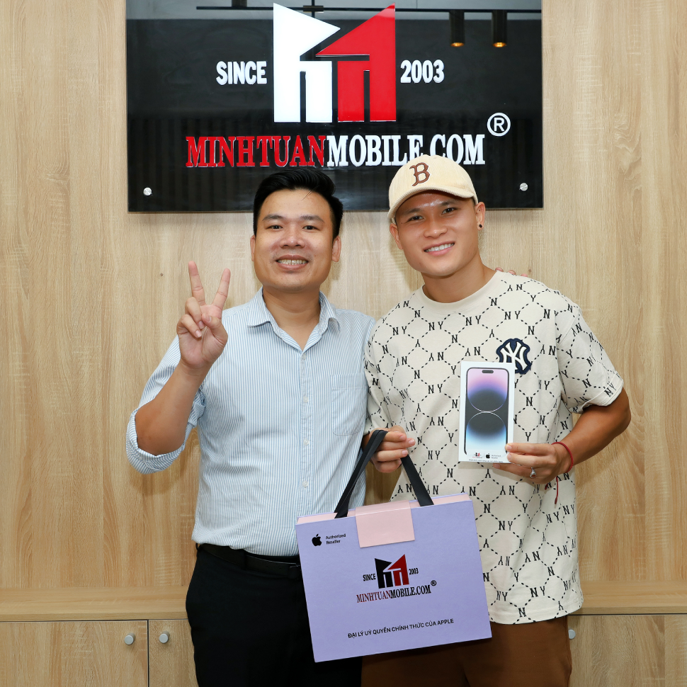 Phạm Tuấn Hải sắm iPhone 14 Pro Max