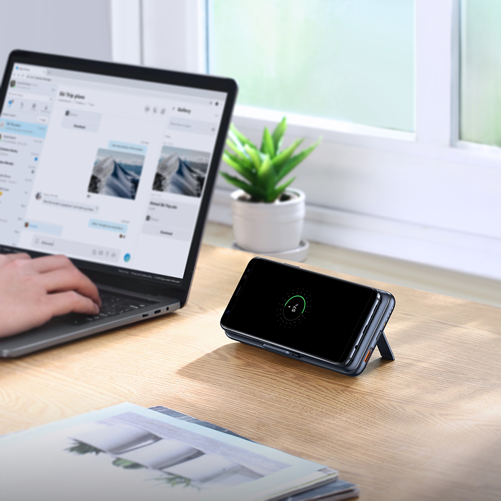 Pin sạc dự phòng tích hợp sạc không dây Aukey 10.000 mAh PB-WL02