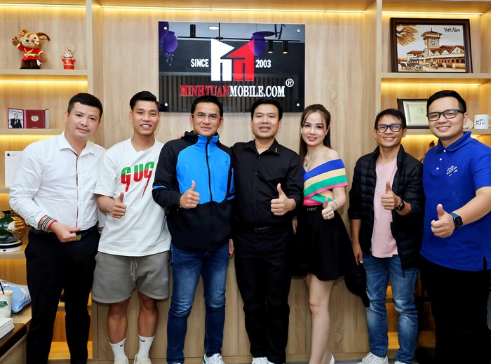 Chân sút Vũ Văn Thanh cũng 