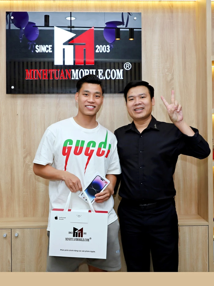 Chân sút Vũ Văn Thanh cũng 