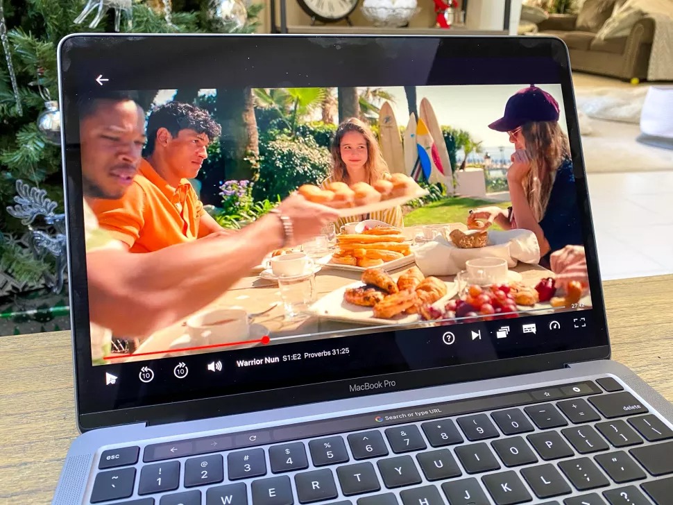 Có nên mua MacBook Pro M1 vào thời điểm cuối năm 2022, sử dụng có tốt không?