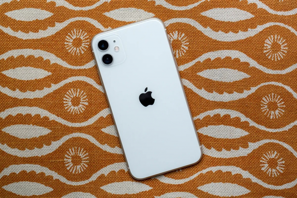 Có nên nâng cấp lên iPhone 14 không? So sánh iPhone 14 với các thế hệ iPhone cũ hơn