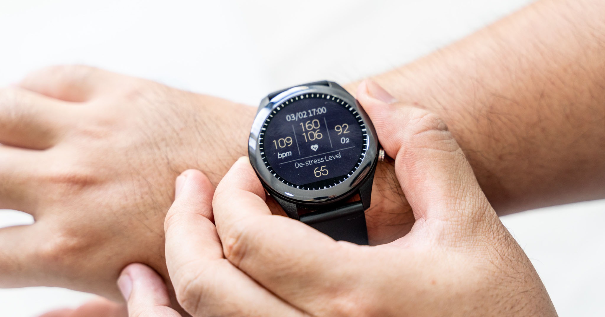 Đo nồng độ oxy trong máu Spo2 trên smartwatch