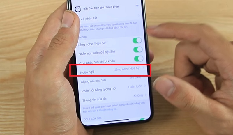 Ở mục Ngôn ngữ, bạn tiến hành chọn kiểu ngôn ngữ tiếng Anh mà bạn muốn sử dụng.
