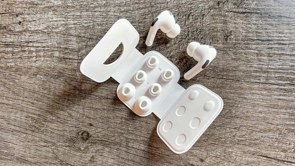 Đánh giá chi tiết Apple AirPods Pro 2: Chất lượng âm thanh ấn tượng, thời lượng pin được cải thiện