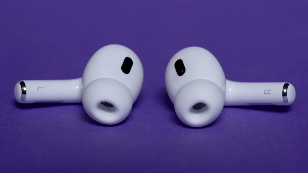 Đánh giá chi tiết Apple AirPods Pro 2: Chất lượng âm thanh ấn tượng, thời lượng pin được cải thiện