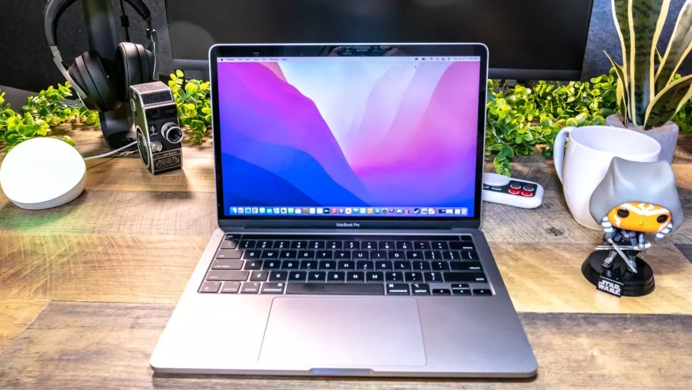 Tìm hiểu về cấu hình và giá bán MacBook M2 2022: Nên mua MacBook Air M2 hay MacBook Pro M2?