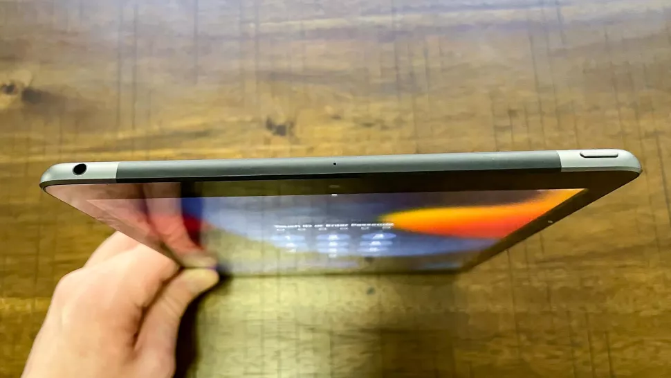 Đánh giá thiết kế iPad Gen 9