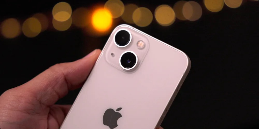 iPhone 13 hệ thống camera kép chéo 12MP, tối ưu chụp ảnh ban đêm, quay video tuyệt đẹp 