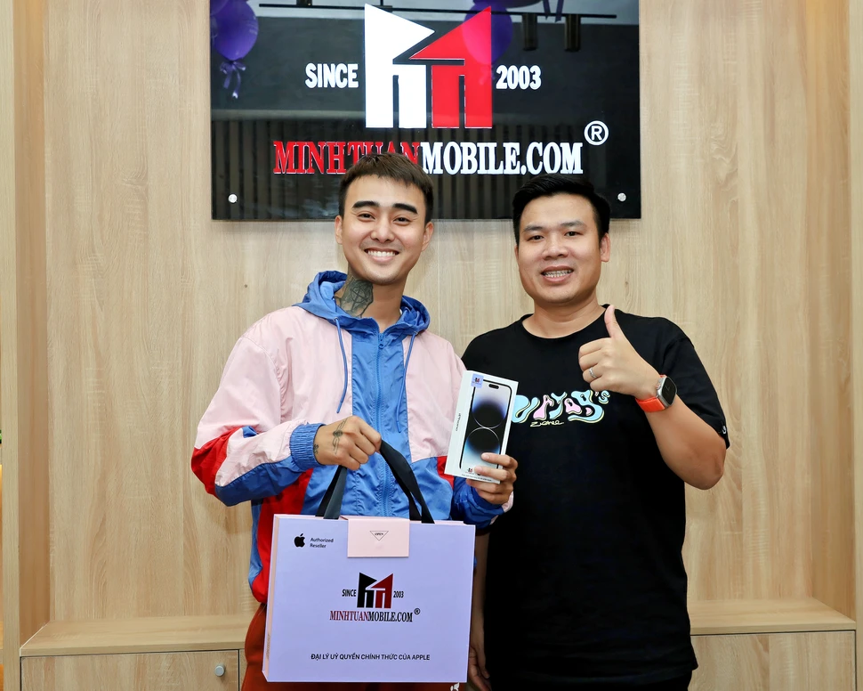 Đạt G sắm iPhone 14 Pro Max tại Minh Tuấn Mobile