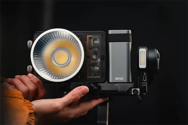 Đèn Led Zhiyun MOLUS X100 Bi-Color