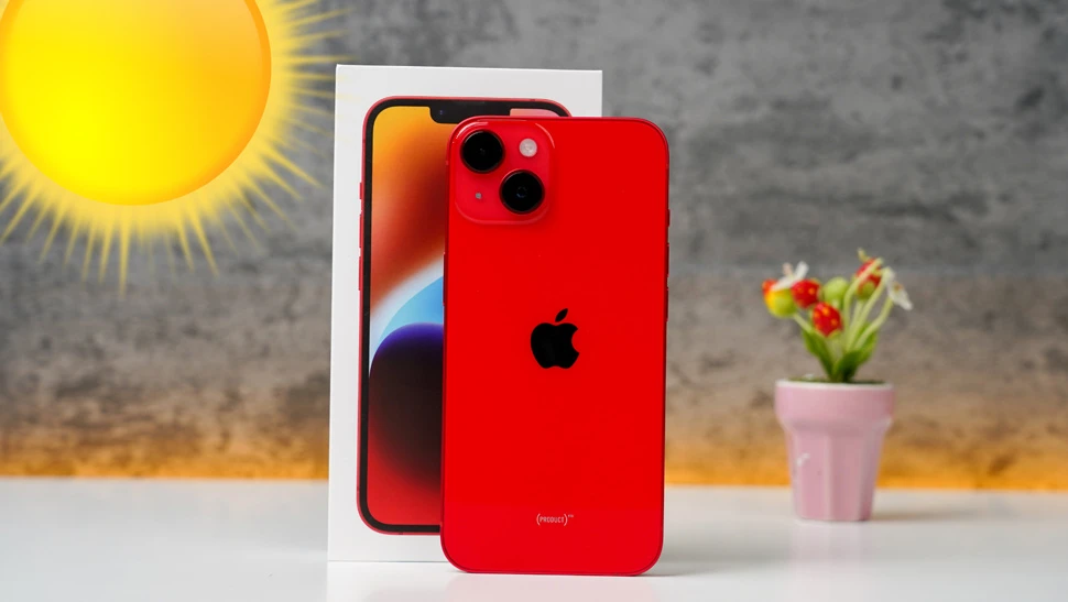 Điện thoại cảnh báo quá nhiệt vào ngày hè nóng nực 