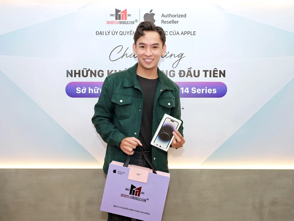 Diễn viên Huỳnh Quý sắm iPhone 14 Pro Max