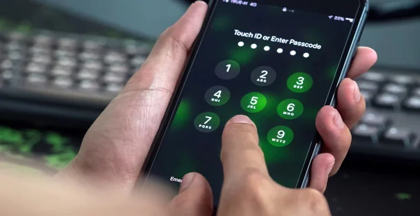 Cài mật khẩu độ khó cao tránh kẻ xấu theo dõi nhận ra mật khẩu