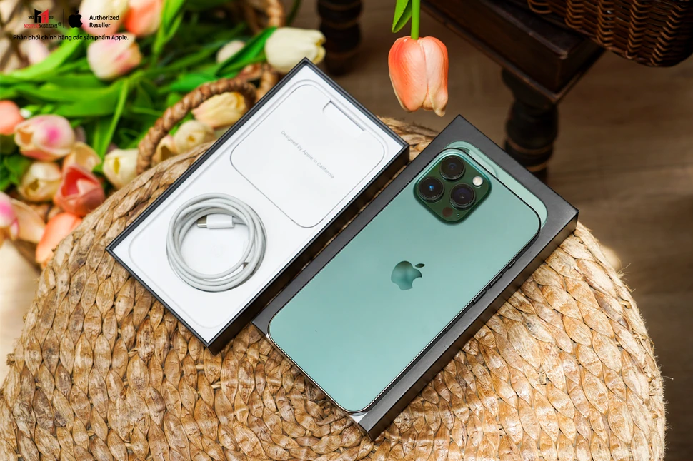 iphone mệnh mộc