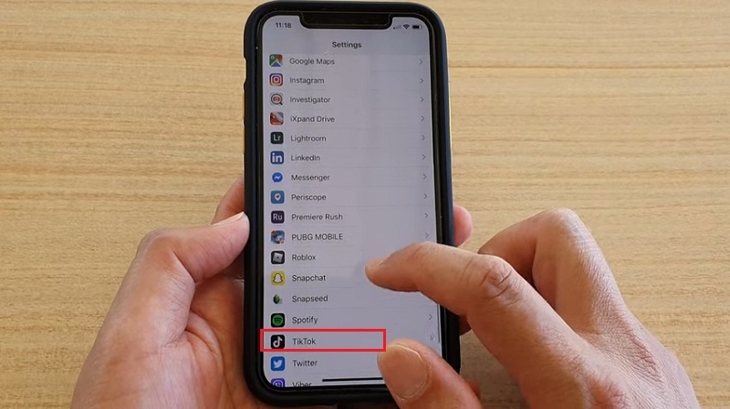 Kiểm tra và tắt Quyền truy cập Danh bạ liên hệ trên iphone