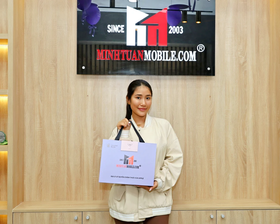 Hot TikToker Vy Phạm 