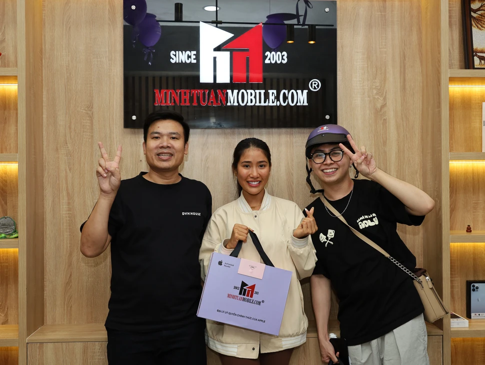 Hot TikToker Vy Phạm 