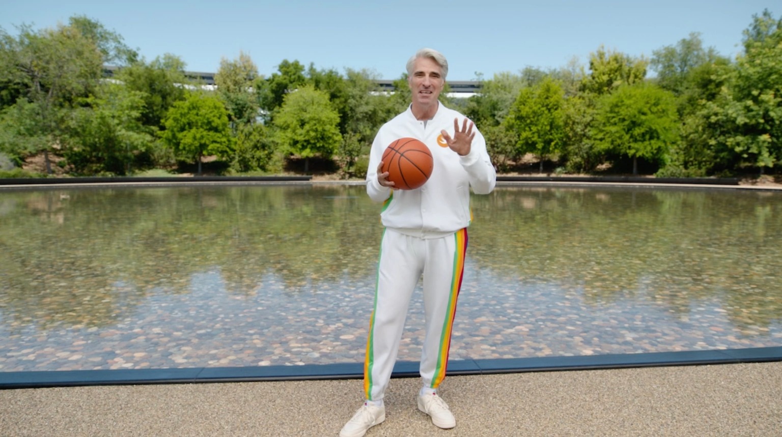 Apple ra mắt iOS 16 với màn hình khóa có thể tùy chỉnh, cập nhật Tin nhắn và một số tính năng ưu việt khác