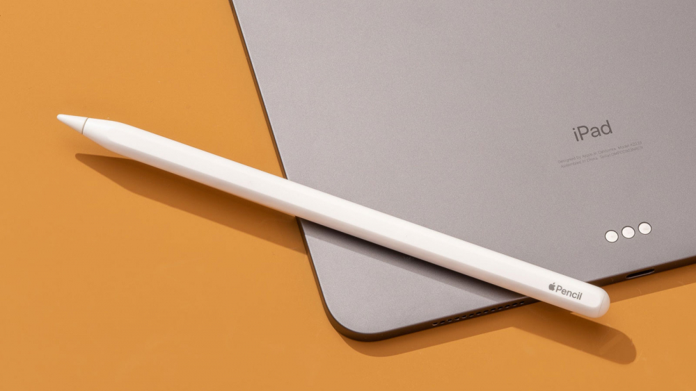 iPad Pro M2 2022 hỗ trợ sử dụng Apple Pencil &nbsp;2 mới nhất của Apple. Với tính năng&nbsp;Apple Pencil hover cải tiến, chiếc bút sẽ trở nên nhạy bén hơn khi sử dụng trên iPad Pro. Chỉ cần đưa ngòi bút đến gần màn hình 12mm, hệ thống sẽ tự phóng to tác vụ hướng đến trên cơ sở không gian ba chiều, cho việc tương tác tốt hơn và chính xác hơn. Việc sử dụng Apple Pencil trên iPad sẽ tiện lợi trong việc ghi chép, thỏa sức sáng tạo vẽ vời trên không gian lớn kèm khả năng vuốt chạm mượt mà.
