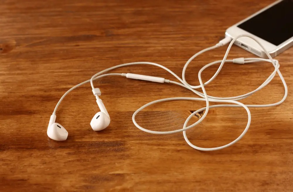 tangled earphones