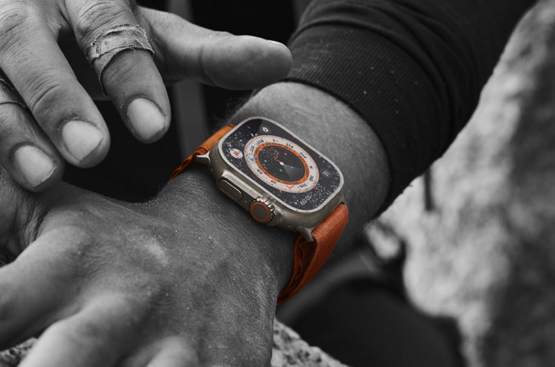 Apple Watch Ultra là phiên bản cao cấp của hãng chuyên dụng cho vận động viên và những người thường xuyên tập luyện thể thao 