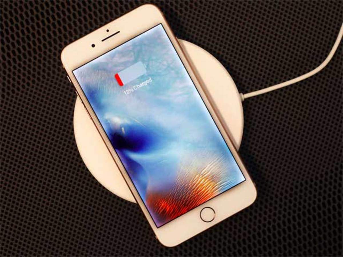 Pin của iPhone 8 Plus có dung lượng 2691 mAh, ngoài ra nhờ thiết kế mặt kính sau cũng thích hợp sử dụng thêm công nghệ sạc không dây tiên tiến và tiện lợi.