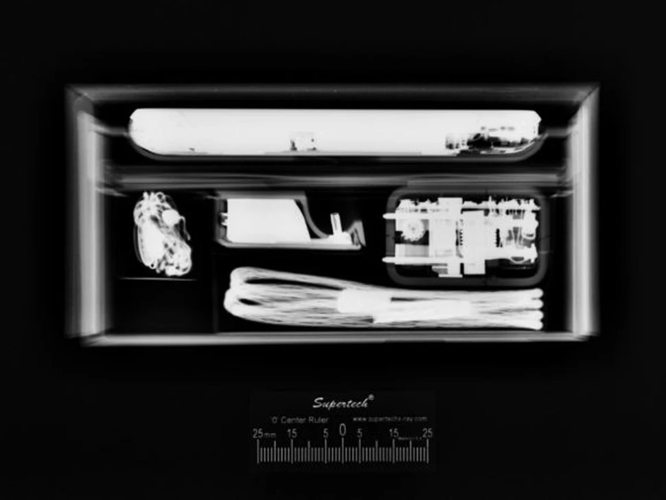 iPhone nguyên bản với dòng chữ 