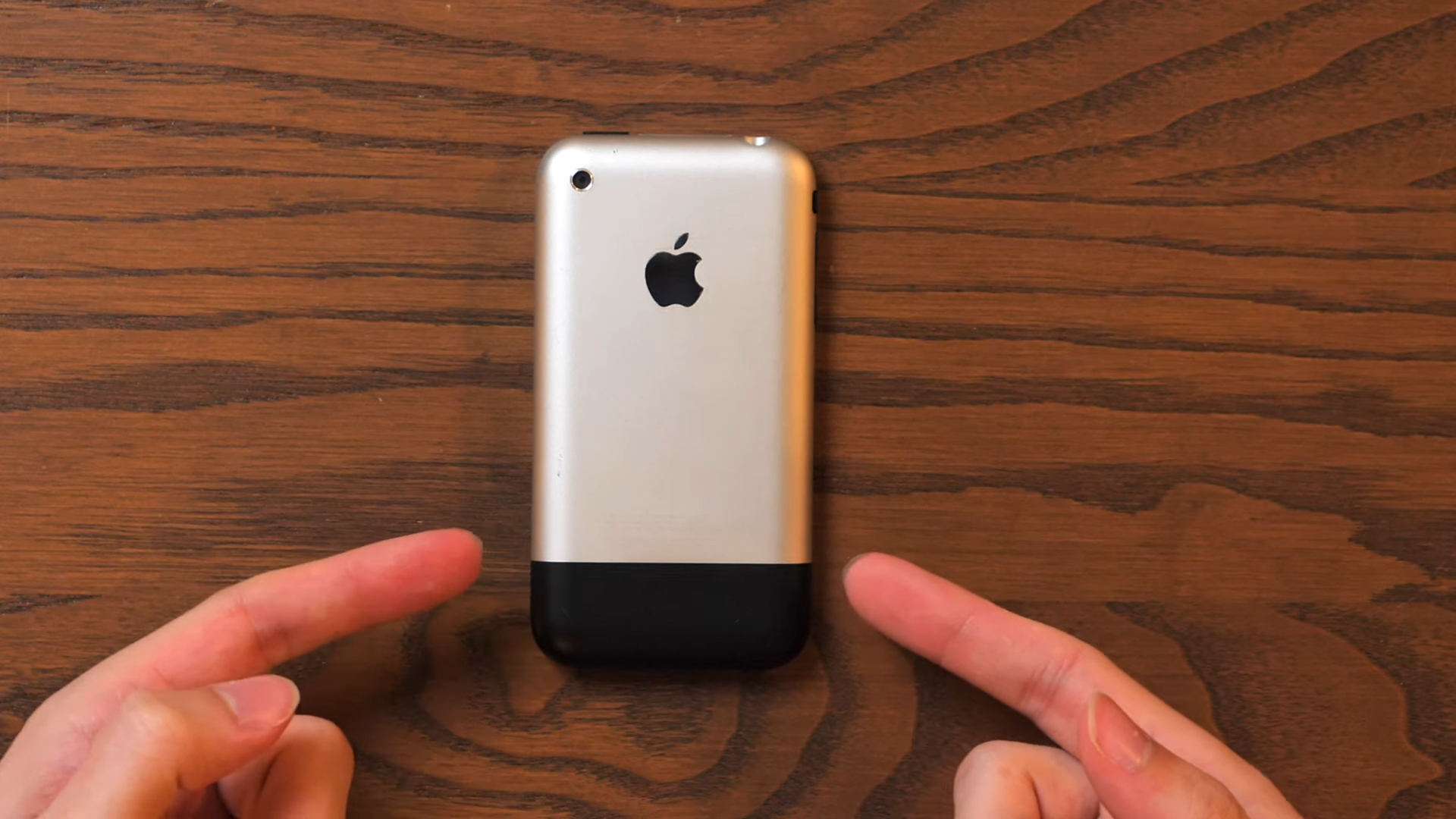 iPhone nguyên mẫu đầu tiên