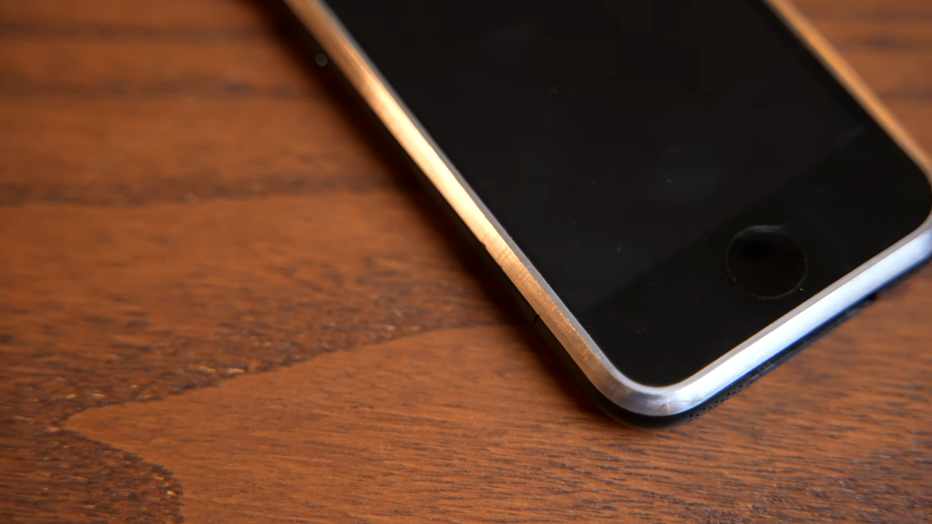 ​​​​iPhone nguyên mẫu đầu tiên