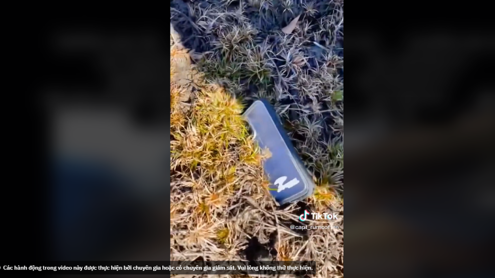 iPhone sống sót sau khi 