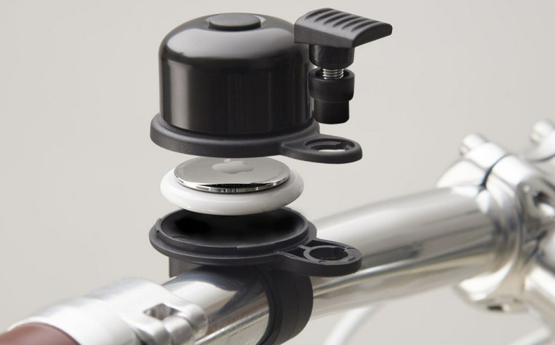 Gắn AirTag trên xe đạp 