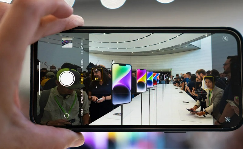 Camera iPhone có thể tự động lấy nét giúp chủ thể trong khung hình được nổi bật hơn 