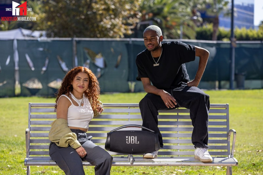 Boombox 3 với thiết kế mới, vô cùng ấn tượng cùng tay cầm nổi bật