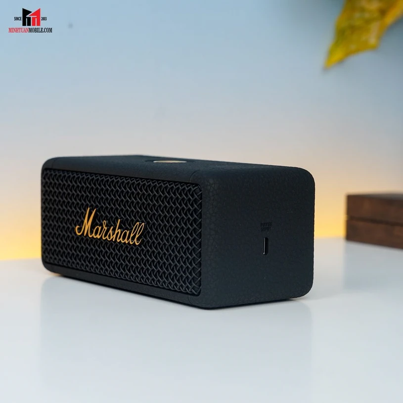 Sạc 1 lần, chơi hết ngày