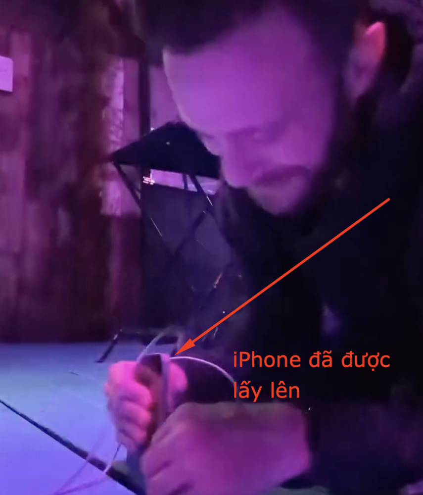 MagSafe câu iPhone bị rơi lên