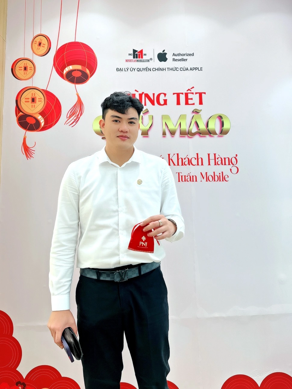 Mua iPhone 14 Pro Max trúng vàng