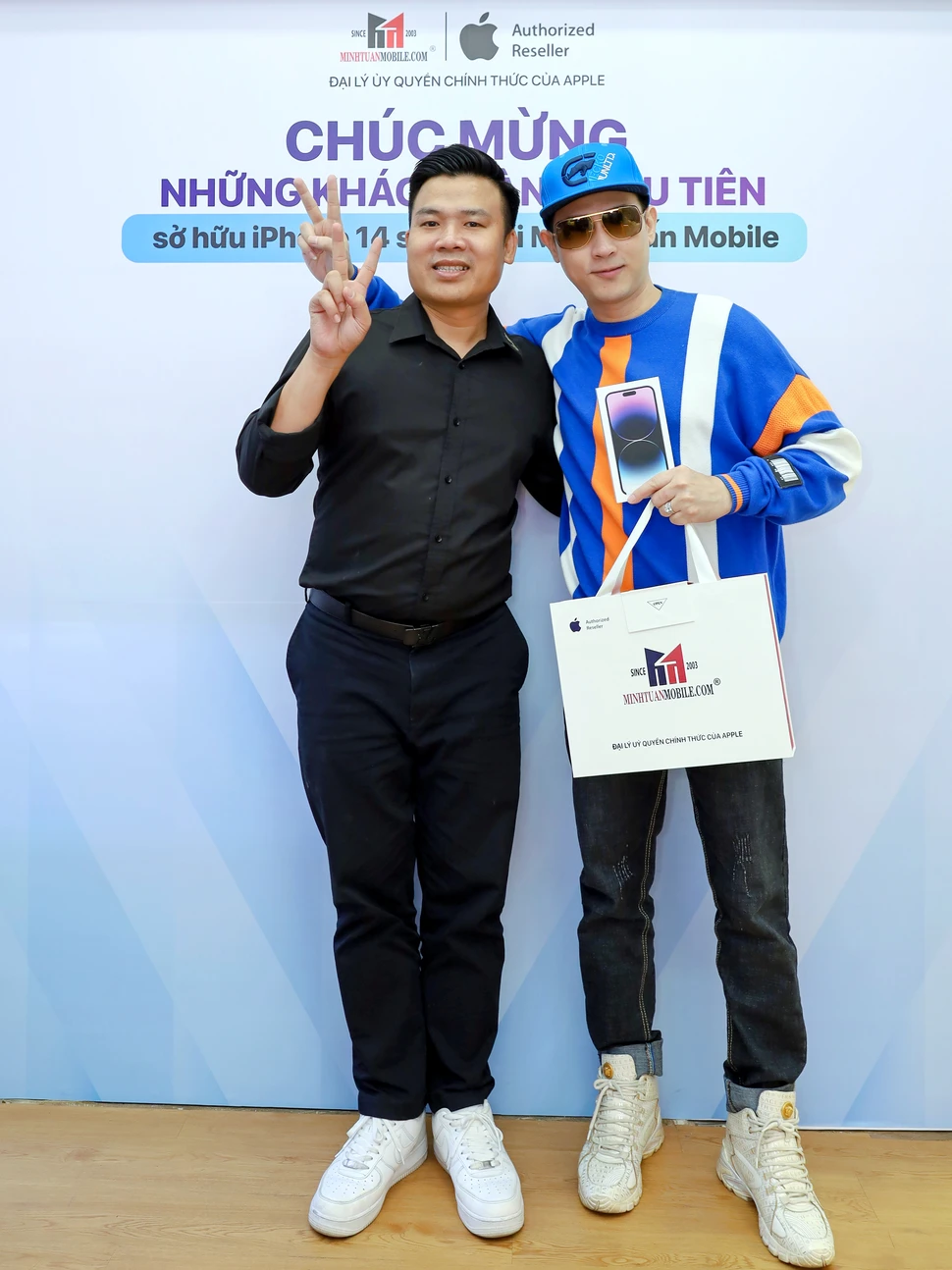 iPhone 14 Pro Max mới nhất trên tay nghệ sĩ Nguyên Vũ