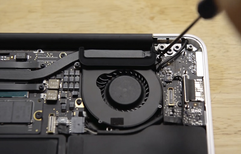 Kiểm tra và vệ sinh quạt laptop