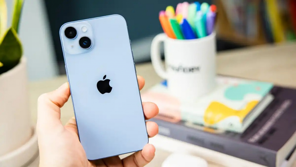 Nên mua iPhone 14 Plus thay vì iPhone 14 Pro Max