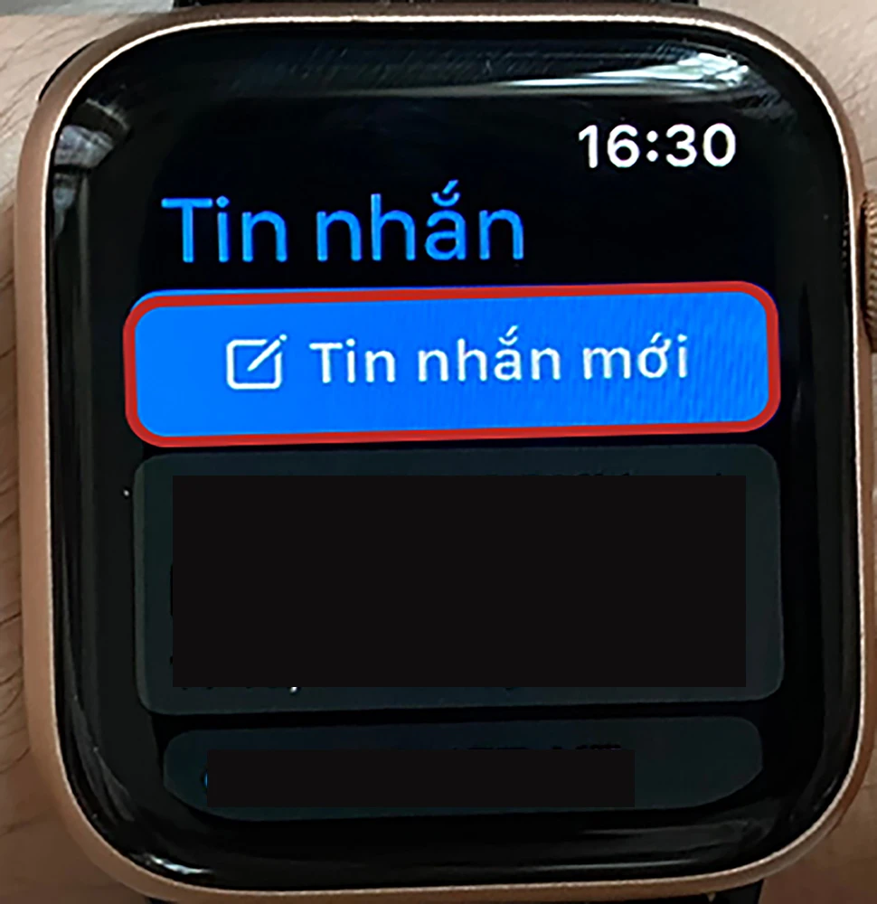 Bước 1: Mở ứng dụng nhắn tin trên đồng hồ > nhấn chọn tin nhắn mới 