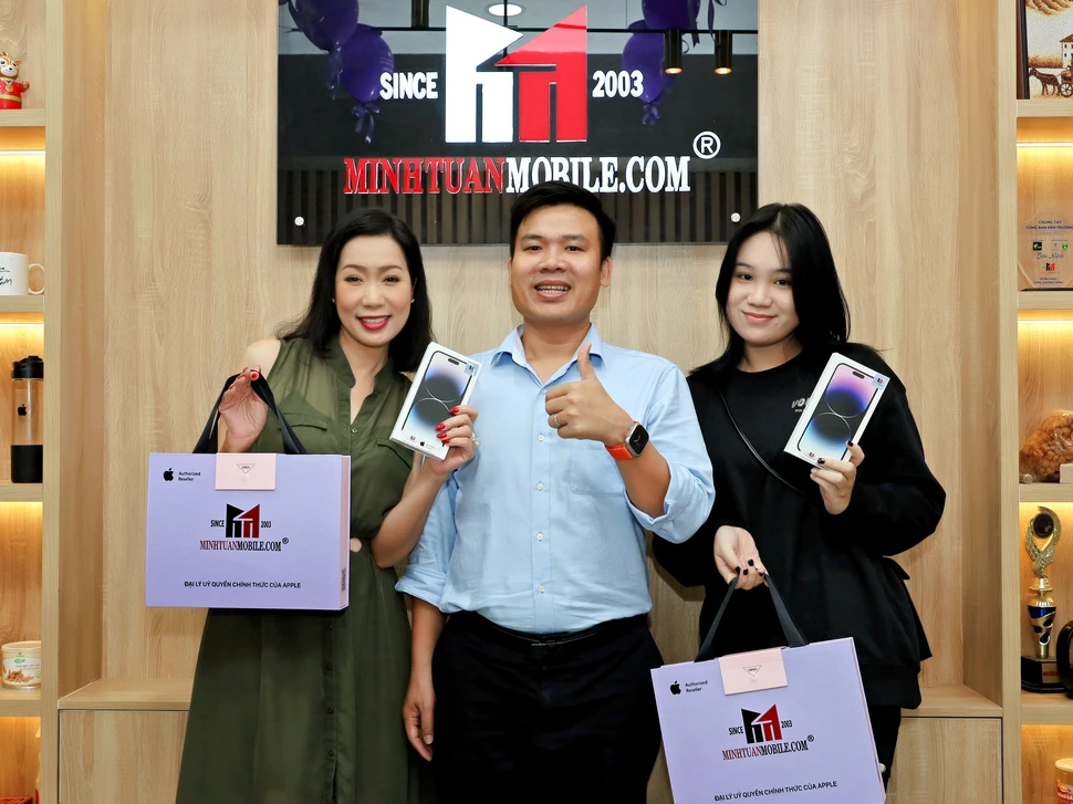 Trịnh Kim Chi đã tới Minh Tuấn Mobile để 