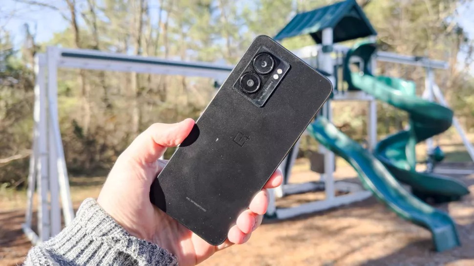 Kiểm tra thời lượng pin: Đâu là vị vương trong làng smartphone 2022?