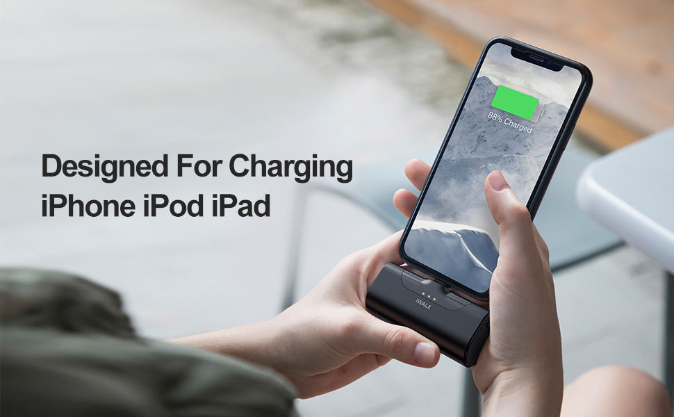 Sạc dự phòng iWalk có cổng sạc Lightning tiện dụng