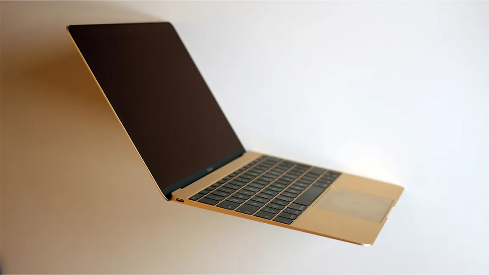 4. MacBook 12 inch (2015): Một máy tính xách tay mini với mức giá quá cao