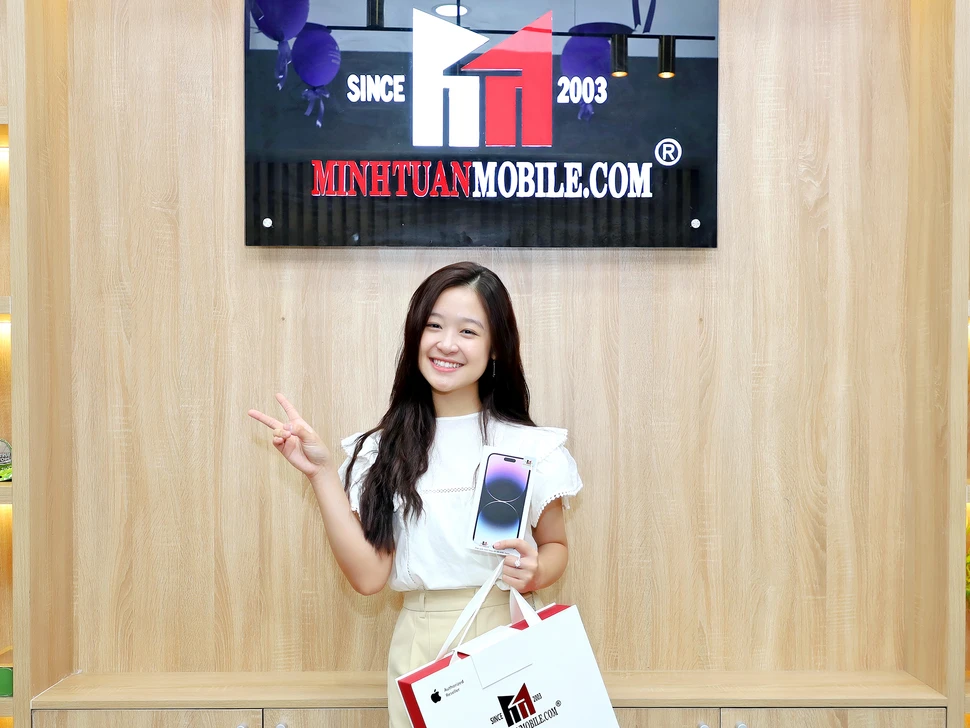 Bảo Ngọc mua iPhone 14 Pro Max