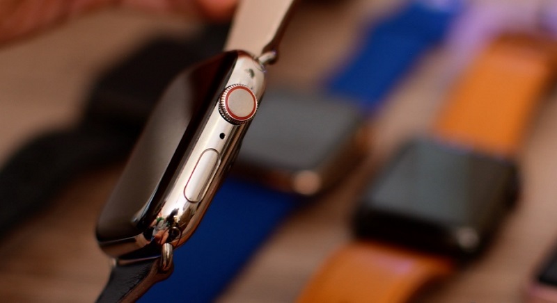 Màu sắc Apple Watch nhôm và thép không gỉ